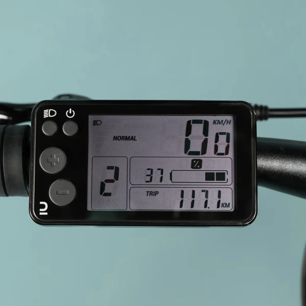 L'ensemble est commandé par tableau de bord LCD avec 3 modes + 1 mode walk pour marcher à côté de votre vélo.